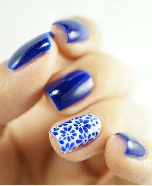 yayomg-blue-floral-nail-art