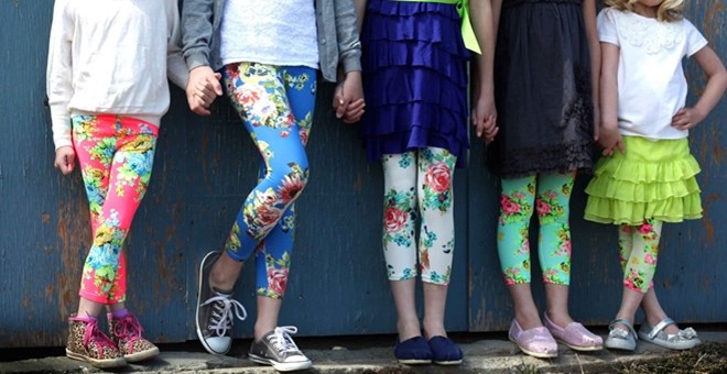 yayomg-girls-wearing-floral-leggings